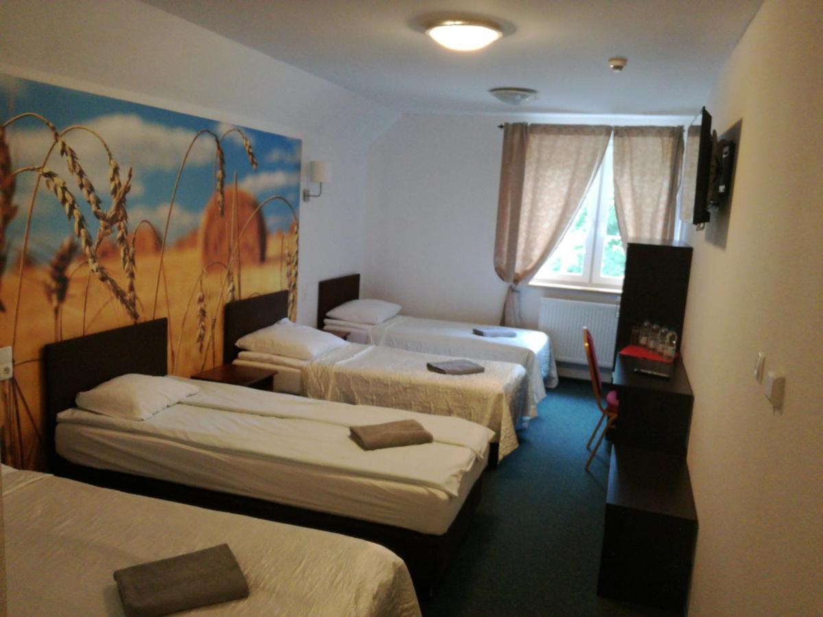 Pawlakowa Zagroda Hotel Grabiny-Zameczek Eksteriør billede